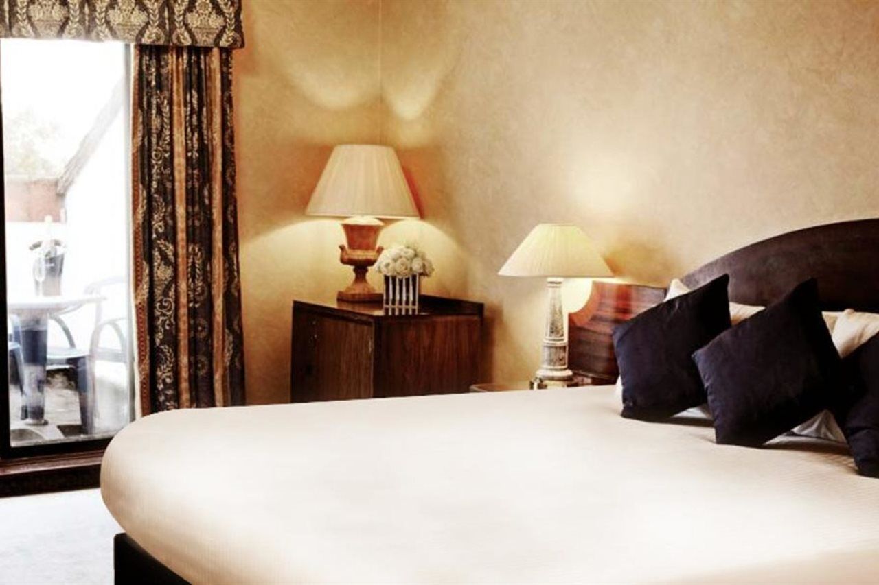โรงแรมคอปธอร์น เอฟฟิงแฮม แกตวิค Copthorne  ภายนอก รูปภาพ